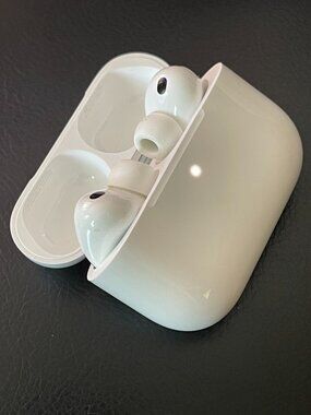 Apple AirPods Pro 3 (Active Noise Cancellation)